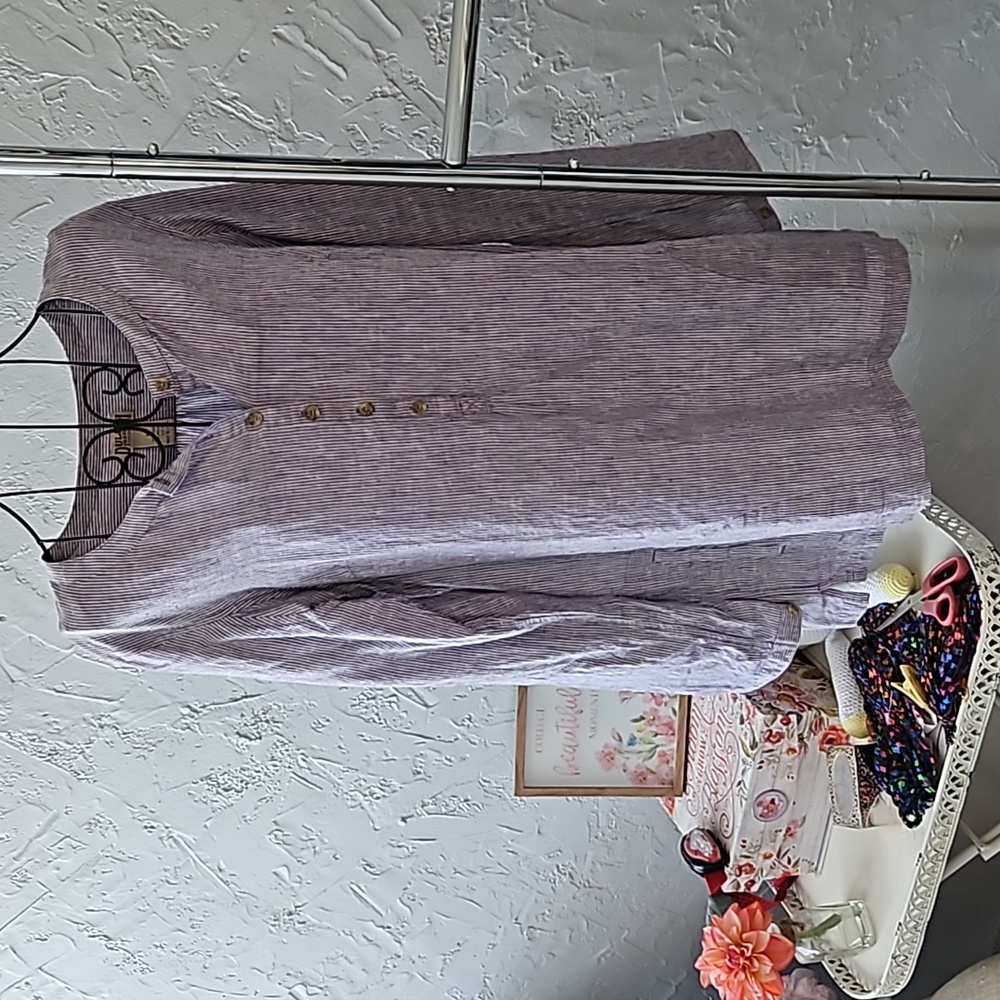 Duluth Trading Organic cotton/hemp blend shirt. Size M.